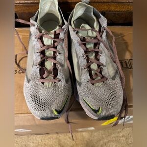 Unisex Nike Spark Running shoes- worn a few times- lists of wear left